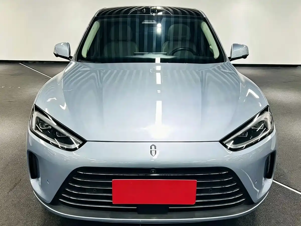 AITO Wenjie AITO M5 2023 Extended Range AWD Smart Drive Edition фото 2