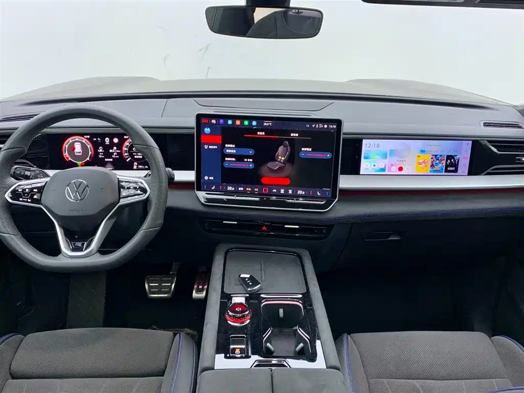 Volkswagen Teramont 2025 Teramont Pro 450TSI 4WD Summit Edition фото 17