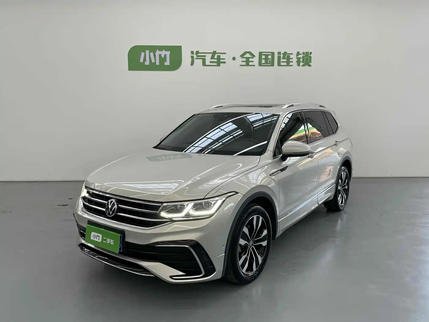 VOLKSWAGEN TIGUAN L