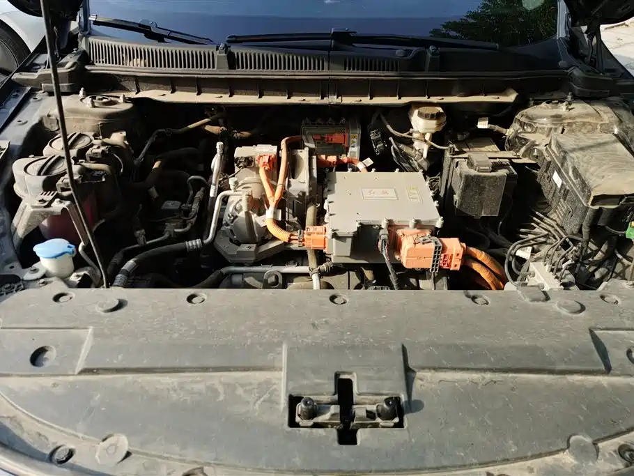 Hongqi E-QM5 2023 620km PLUS фото 10