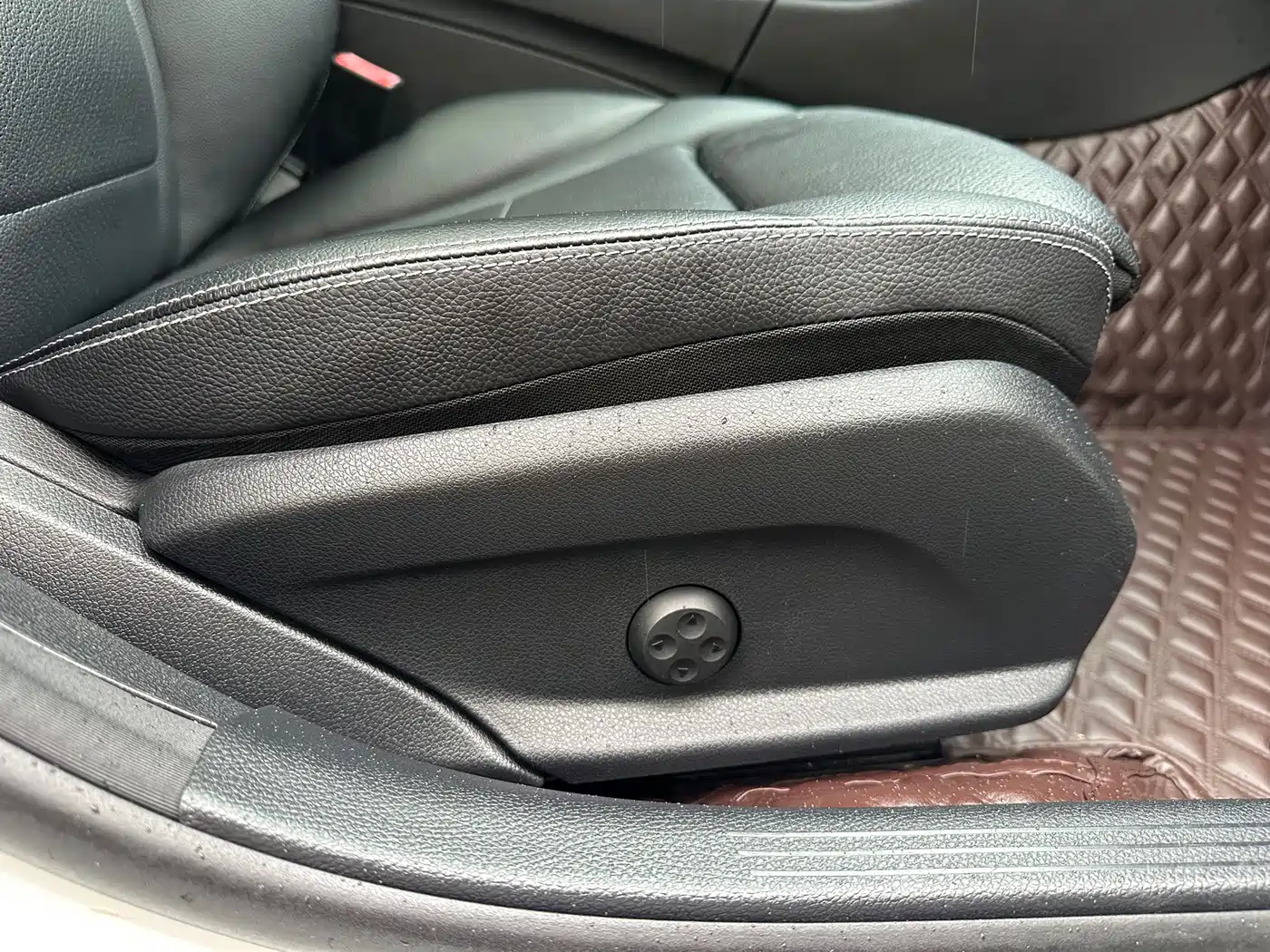 Mercedes-Benz C-Class 2015 C 200 L Sport фото 18