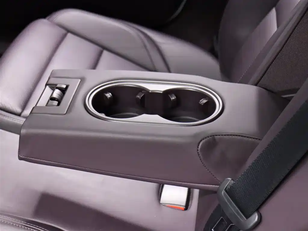 Porsche Taycan 2020 Taycan фото 27