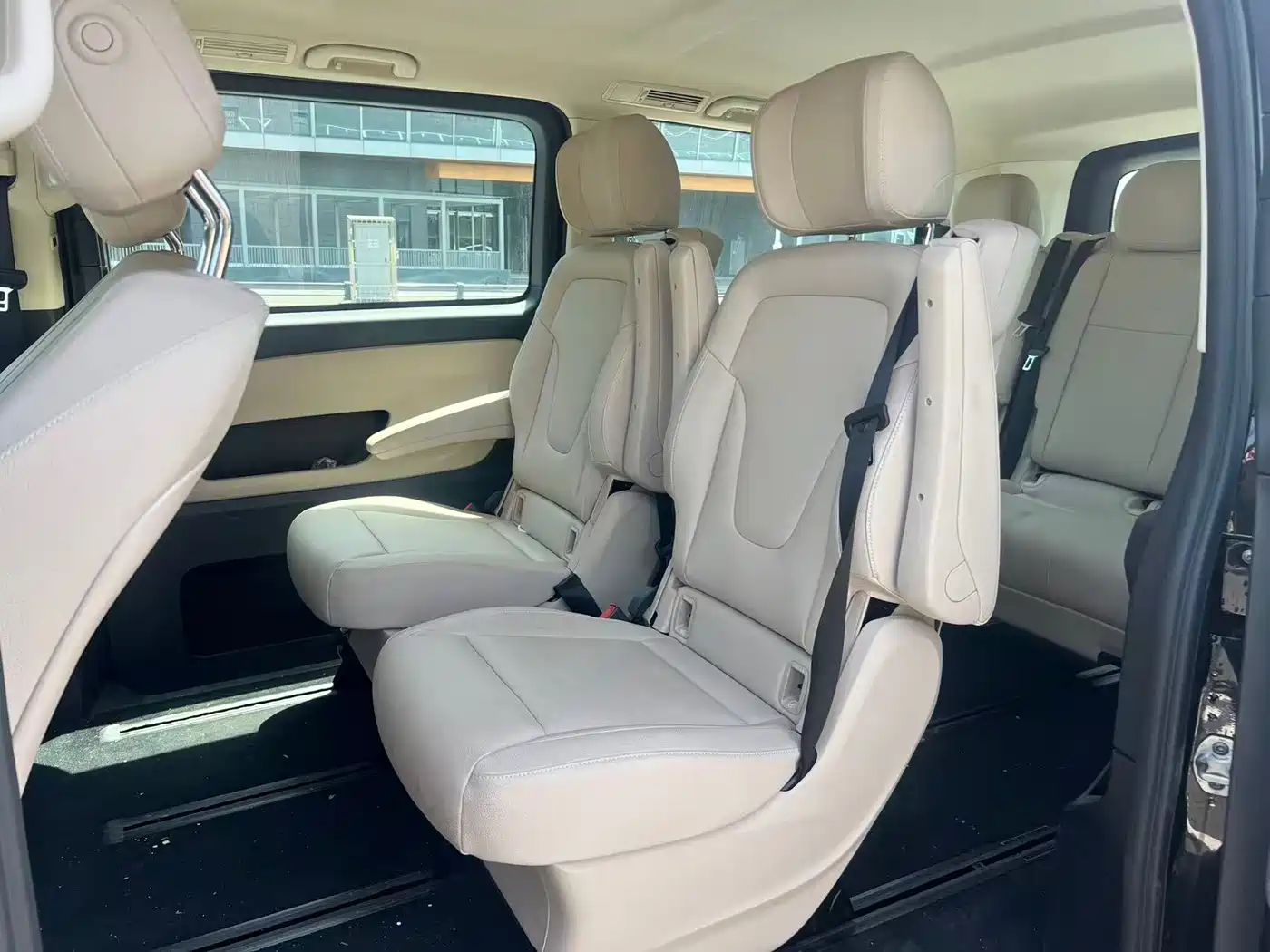 Mercedes-Benz Vito 2024 2.0T Business 7-Seater фото 4