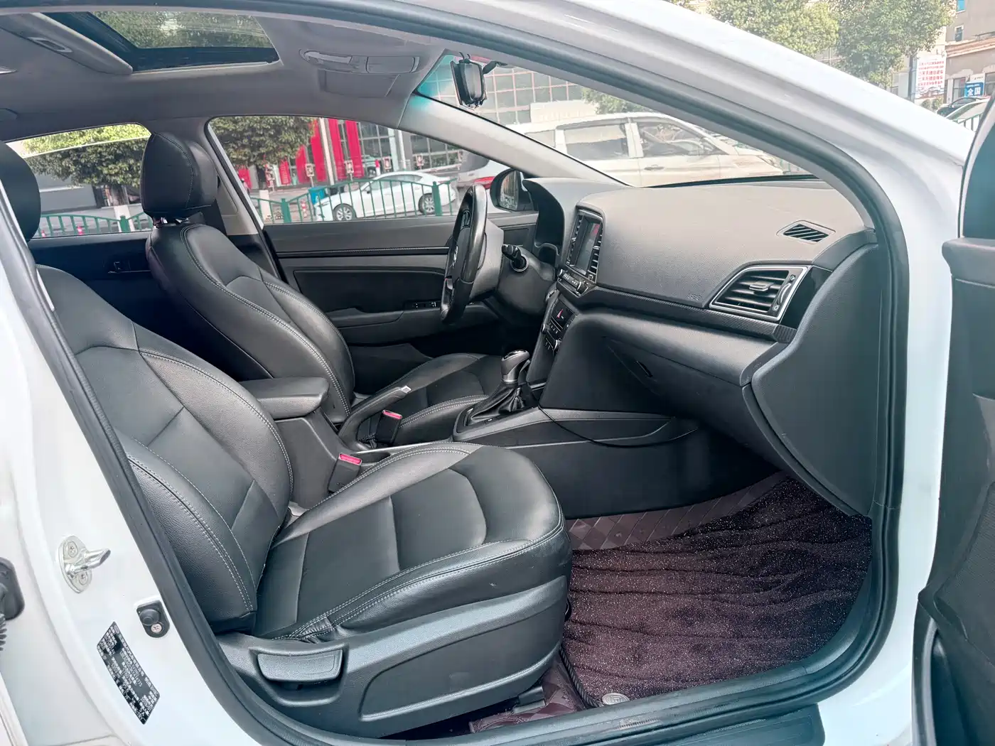 Hyundai Elantra 2018 1.4T DCT Dynamic·Vitality Model фото 10