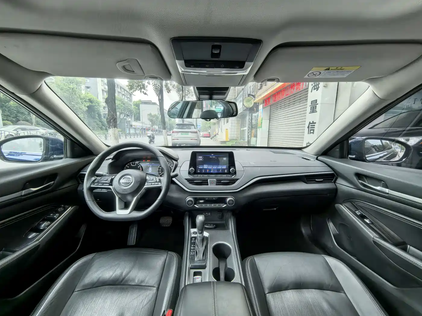 Фото 9 - Nissan Teana