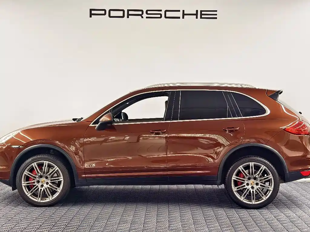 Фото 6 - Porsche Cayenne