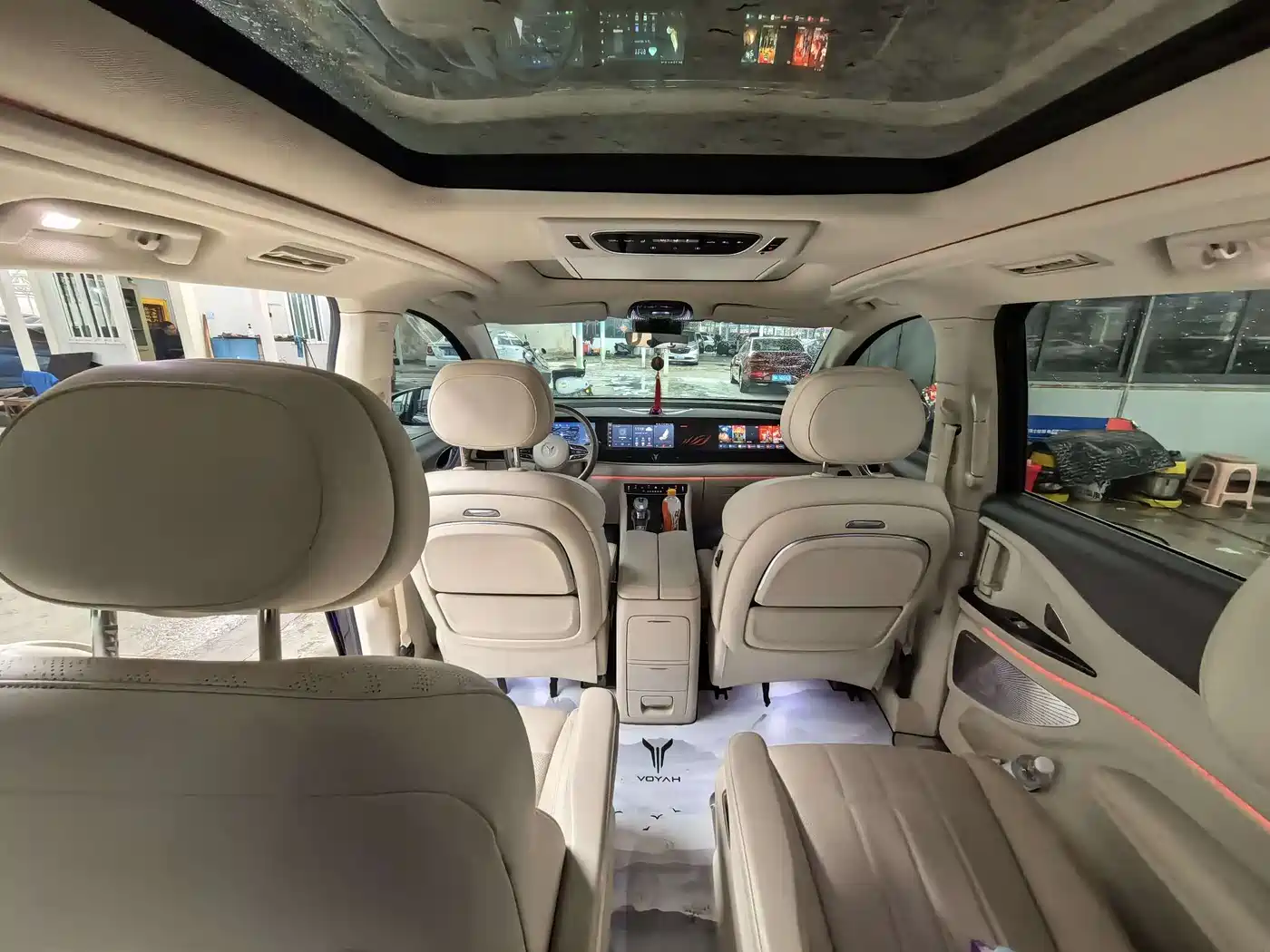 Voyah Auto Voyah Dreamer 2024 PHEV Extended Range Premium Edition фото 5