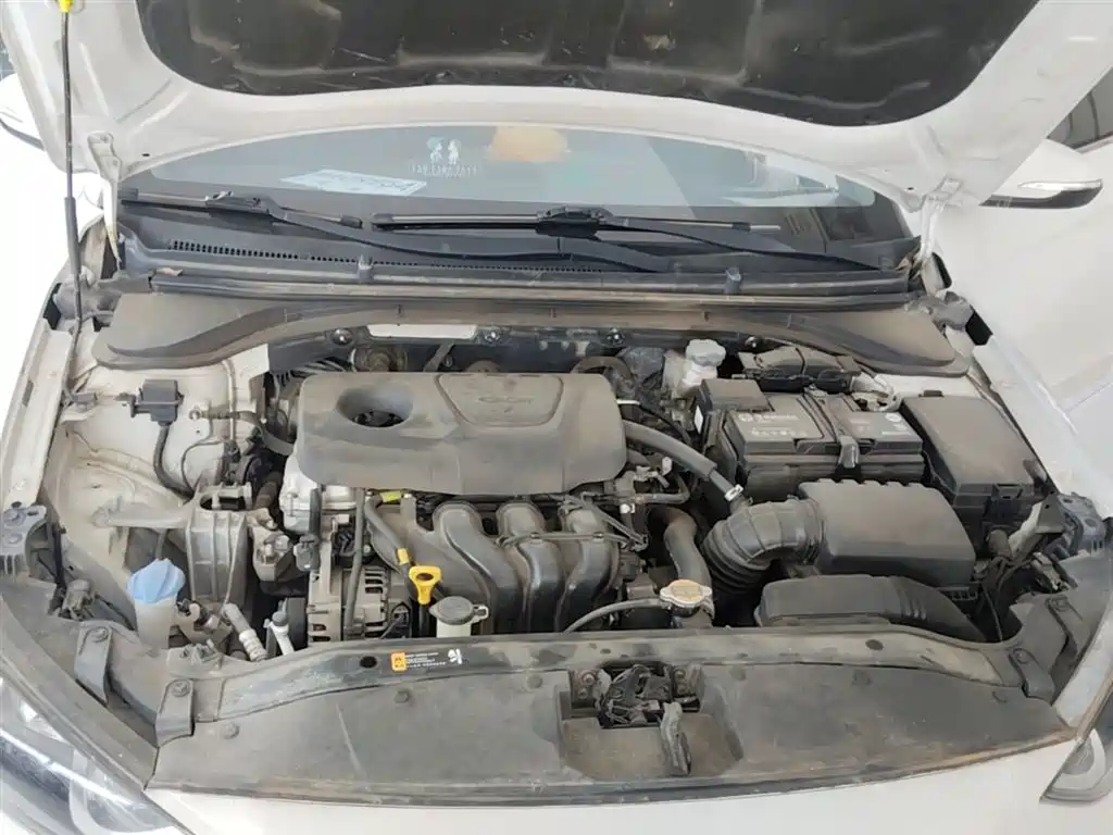 Hyundai Elantra 2016 Model 1.6L Automatic Smart Elite фото 20
