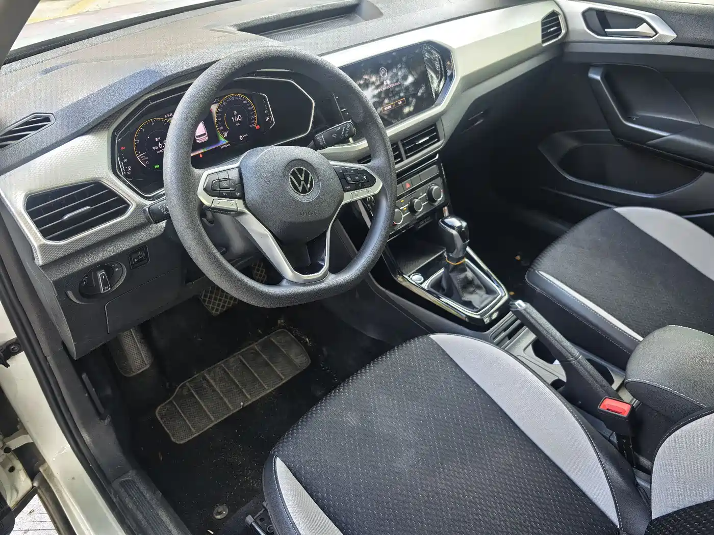 Volkswagen Tanying 2021 200TSI DSG Joy Smart Connect Edition фото 16