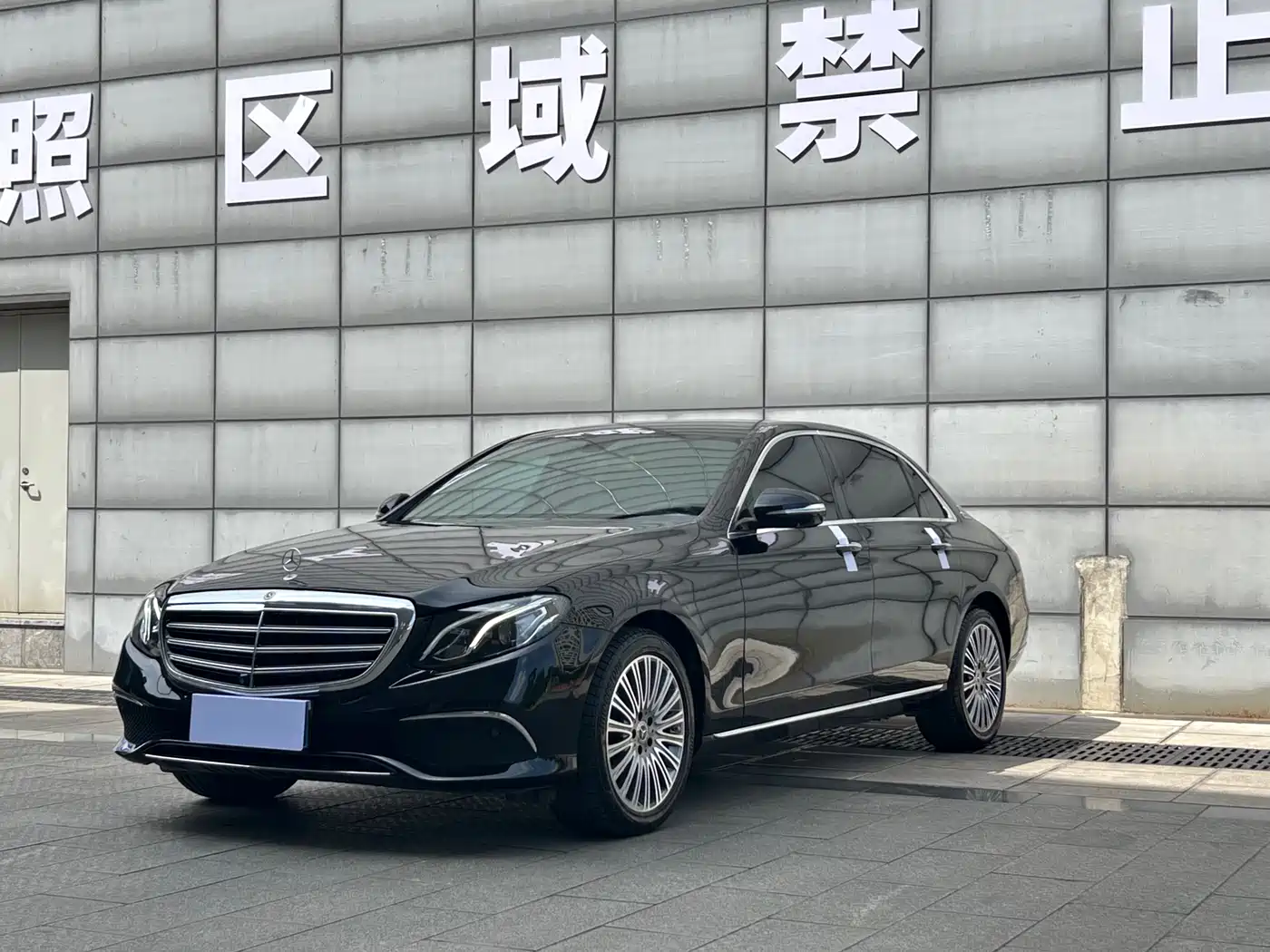 Mercedes-Benz E-Class 2020 E 300 L Fashion
