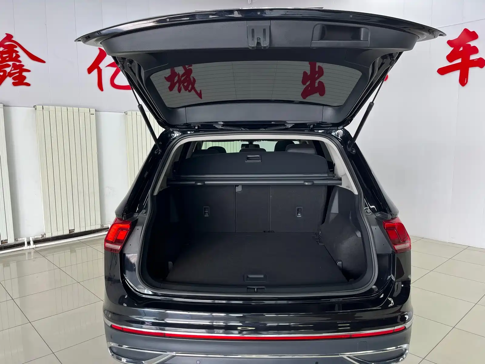 Фото 22 - Volkswagen Tiguan L