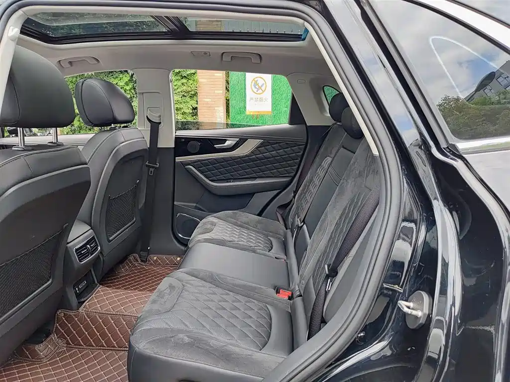 Hongqi HS5 2019 2.0T Smart Connect Enjoy Edition фото 8