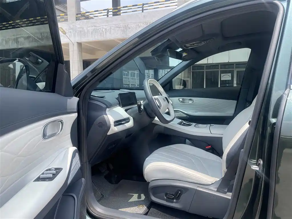 Geely Galaxy Galaxy Starship 7 EM-i 2025 Model 120km Explorer+ Edition фото 7
