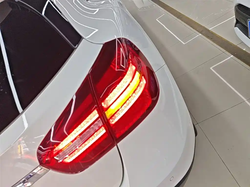 Mercedes-Benz GLA 2019 GLA 200 Dynamic фото 8