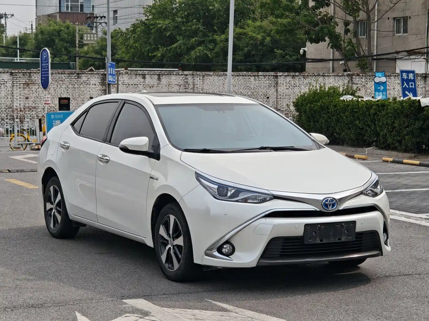 Toyota Levin 2016 Hybrid 1.8H GS-L E-CVT Leading фото 9