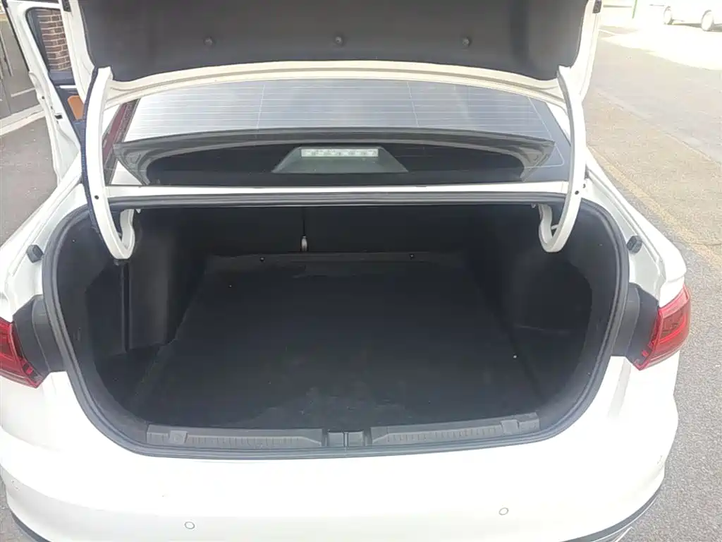 Volkswagen Bora 2025 200TSI DSG Joy Ride PRO Edition фото 19