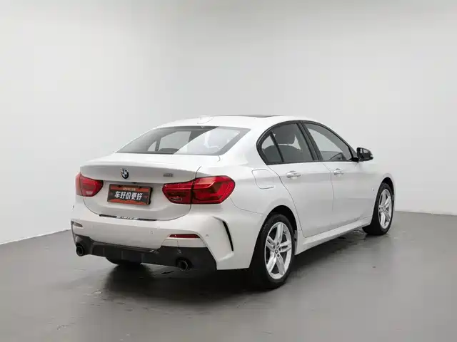 BMW 1 Series 2021 Facelift 120i M Sport Shadow Edition — фото 2