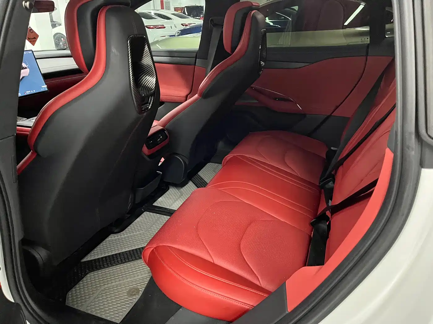 Xiaomi Auto Xiaomi SU7 2024 AWD Extended Range Advanced Smart Driving Max Edition фото 9