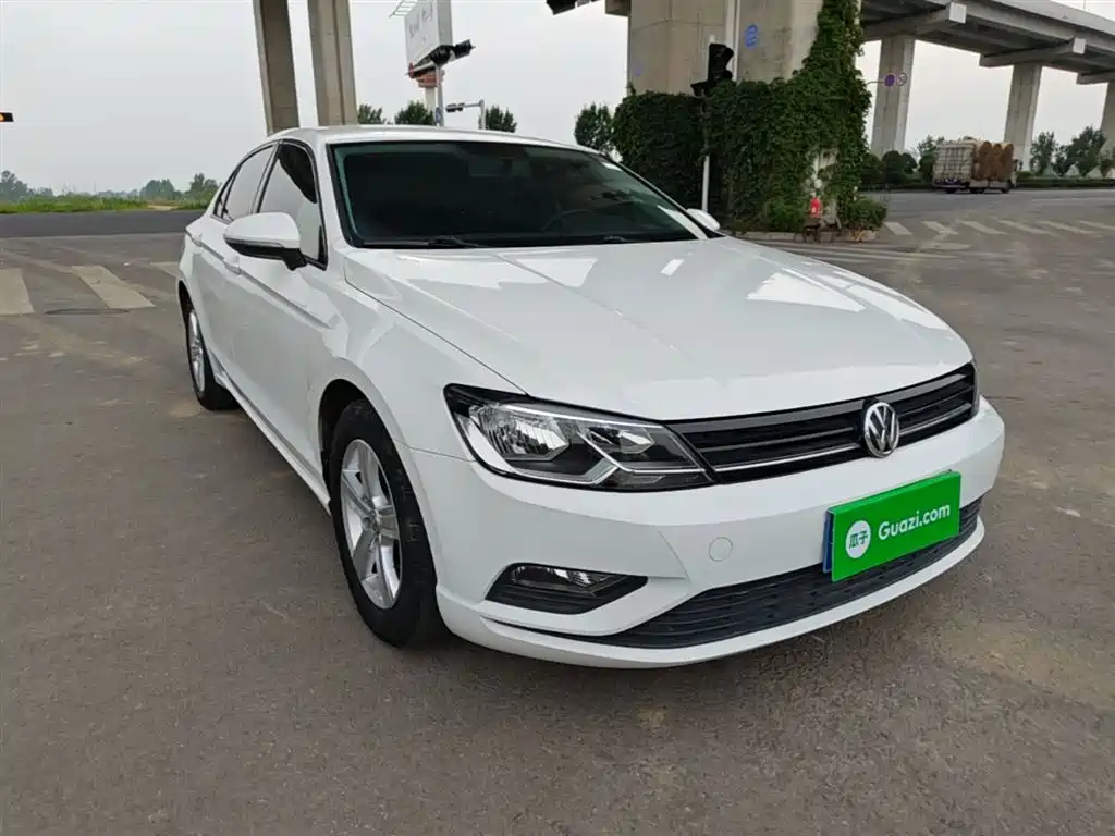 Volkswagen Lamando 2015 230TSI Manual Style Edition фото 4