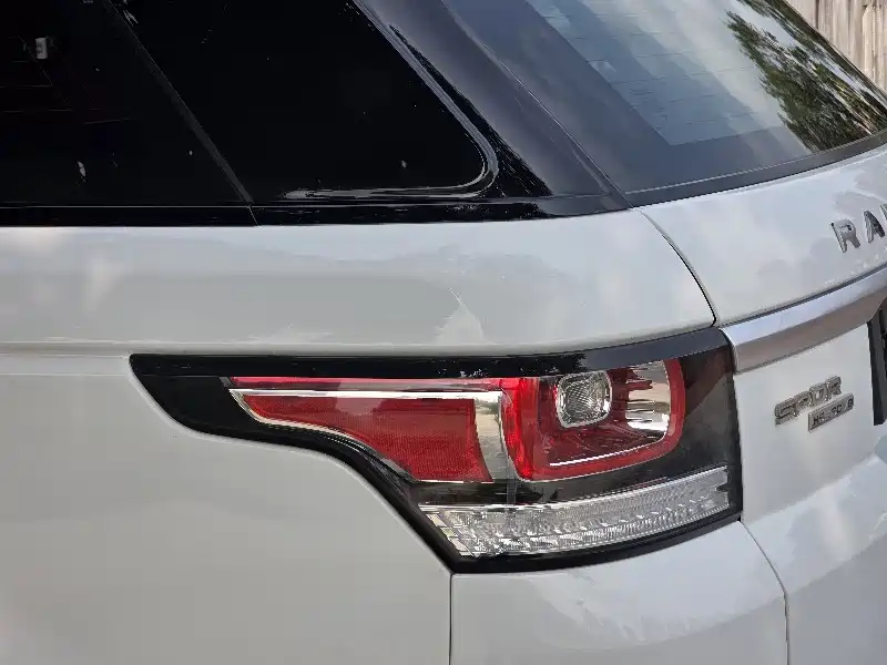 Land Rover Range Rover Sport 2016 3.0 SDV6 HSE фото 16