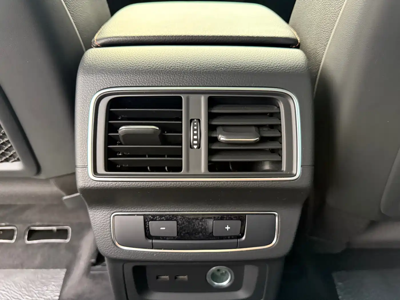 Audi Q5L 2018 45 TFSI Exclusive Fashion (China V) фото 4