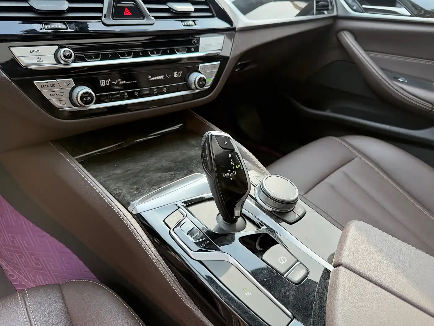 BMW 5 Series 2020 525Li M Sport Package фото 10