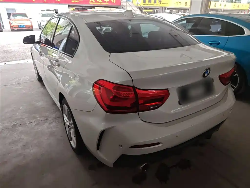 BMW 1 Series 2019 118i M Sport Package фото 5
