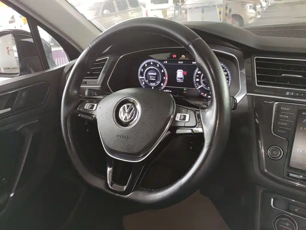 Volkswagen Tiguan 2017 330TSI 4WD Creative фото 11