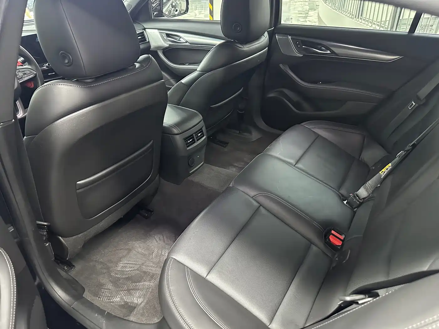 Фото 14 - Cadillac CT5
