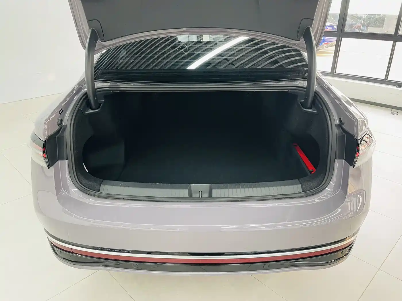 Volkswagen Passat 2025 Pro 380TSI Dragon Prestige Edition фото 16
