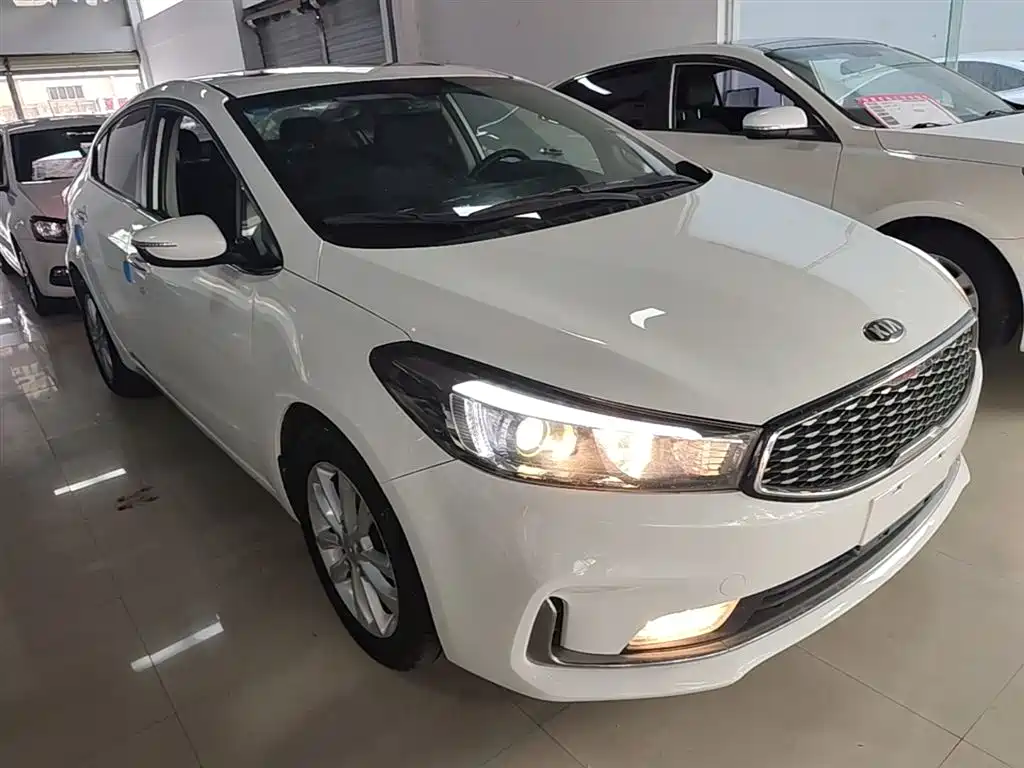 Kia K3 2016 1.6L Automatic GLS фото 4