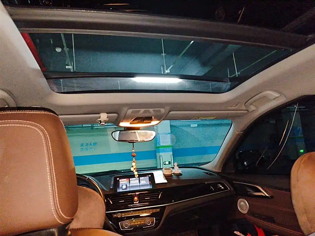 BMW 1 Series 2021 120i M Sport Shadow Edition фото 9