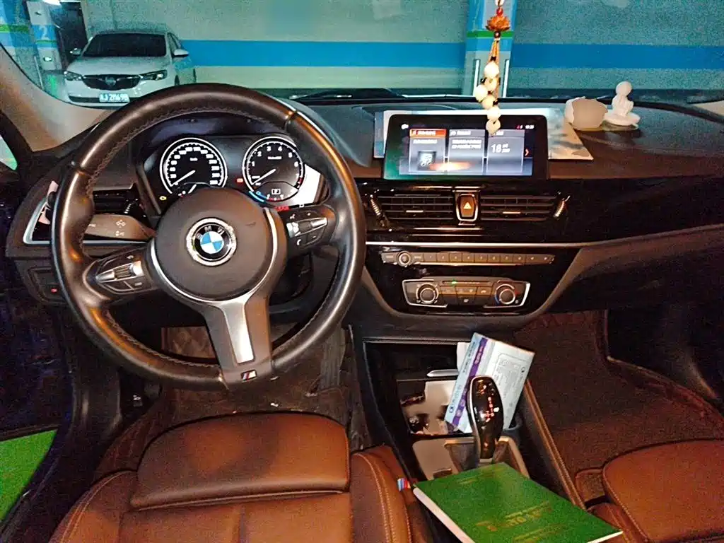BMW 1 Series 2021 120i M Sport Shadow Edition фото 13
