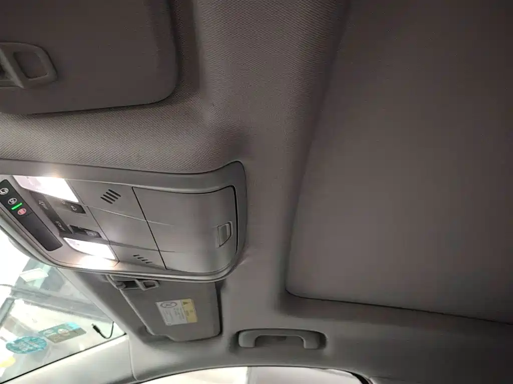Chevrolet Equinox 2017 535T Automatic Realm Edition фото 18