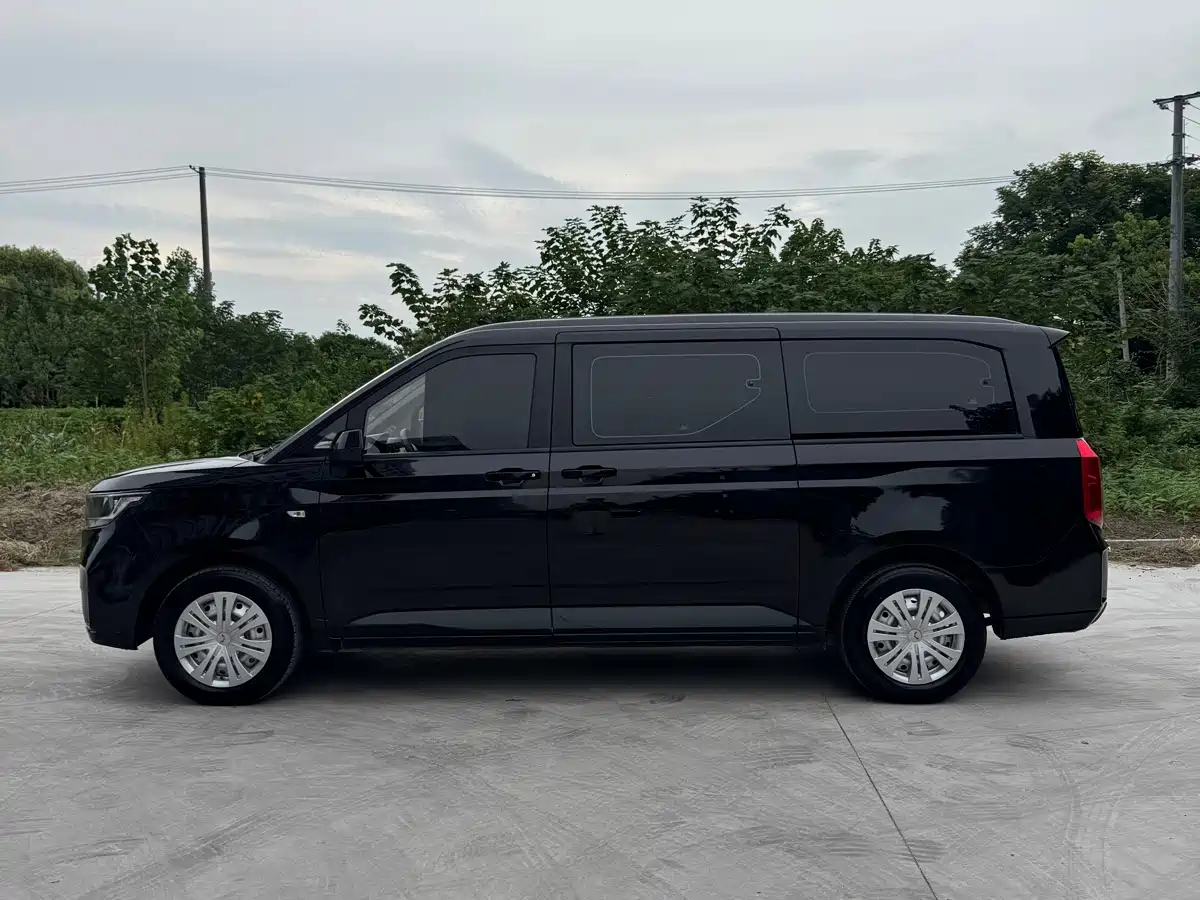 Wuling Motors Wuling Journey 2022 2021 1.5T Manual Luxury Edition