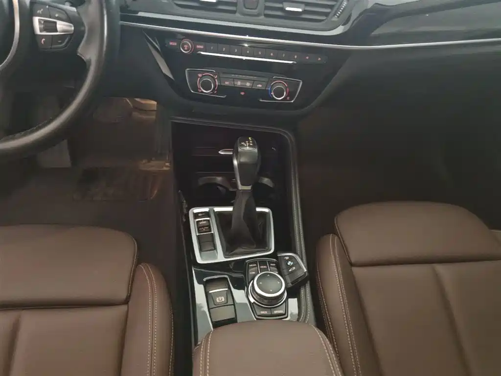 BMW 1 Series 2019 118i M Sport Package фото 14