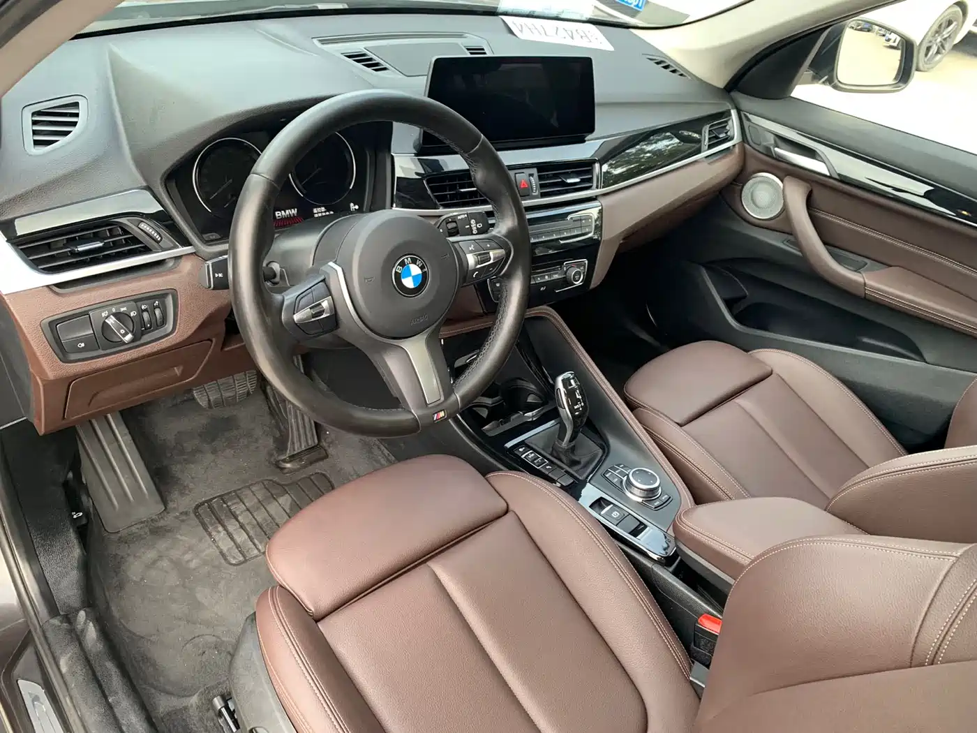 BMW X1 2022 sDrive20Li Premium фото 11