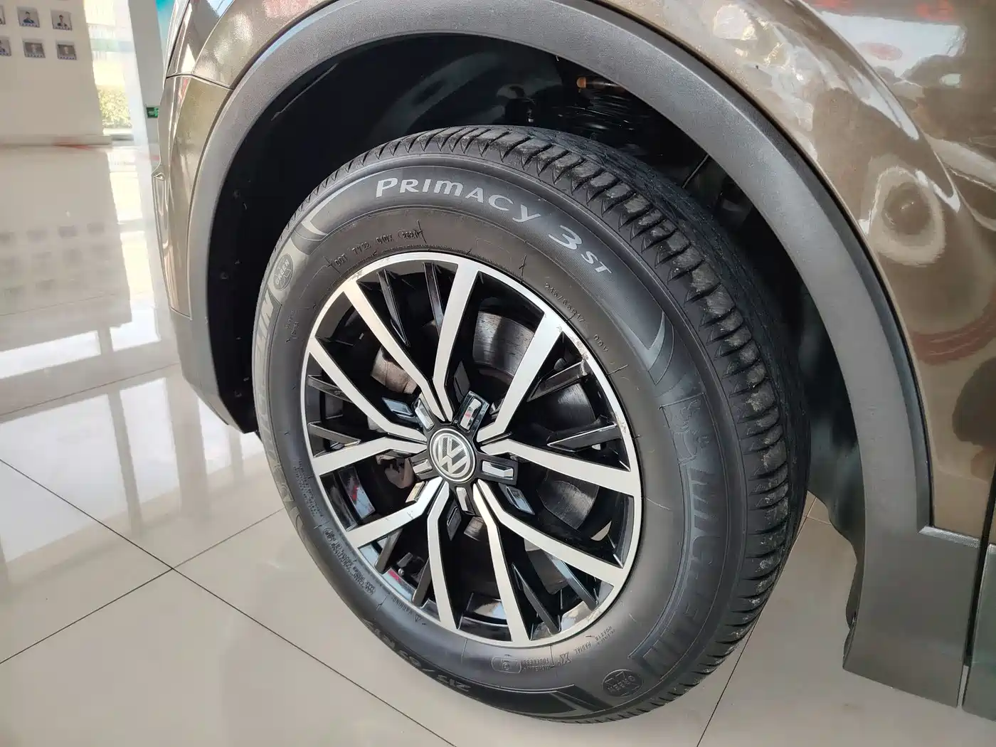 Volkswagen Tiguan L 2017 330TSI Automatic 2WD Luxury Edition фото 10