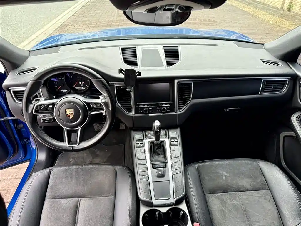 Porsche Macan 2016 Macan 2.0T фото 6