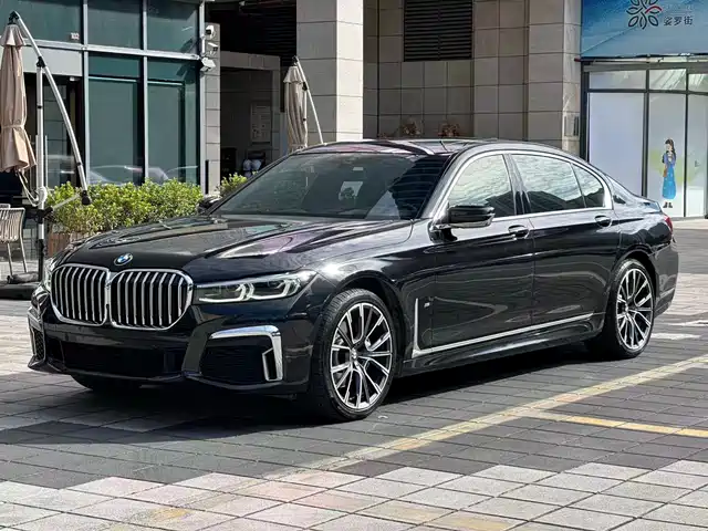 BMW 7 SERIES