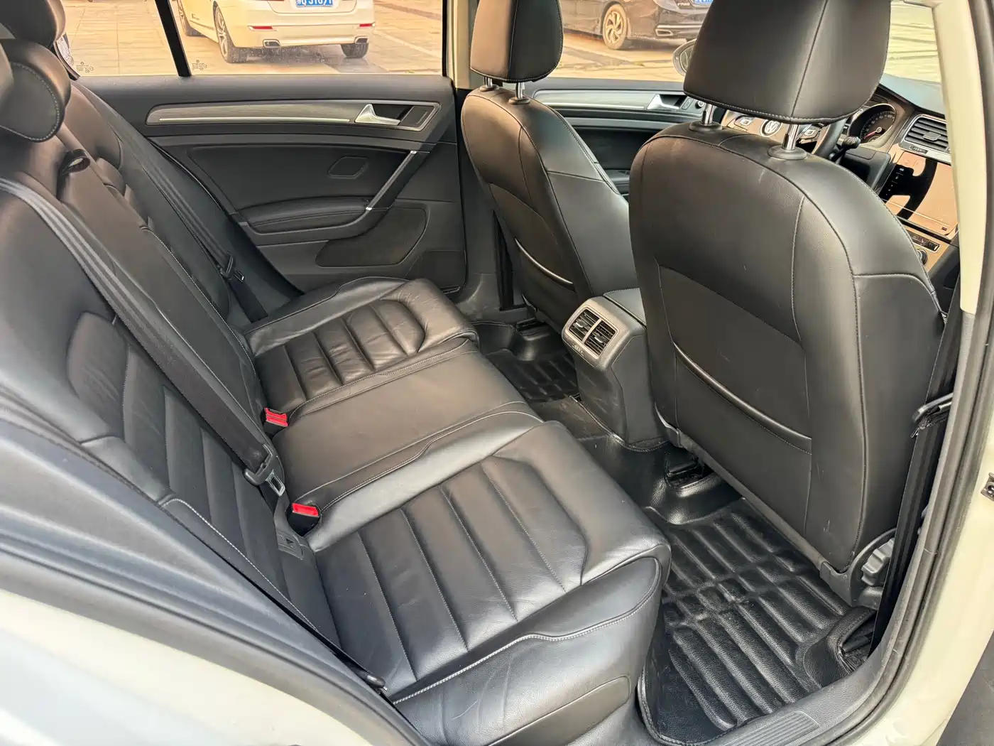 Volkswagen Golf 2014 1.4TSI Automatic Luxury фото 12