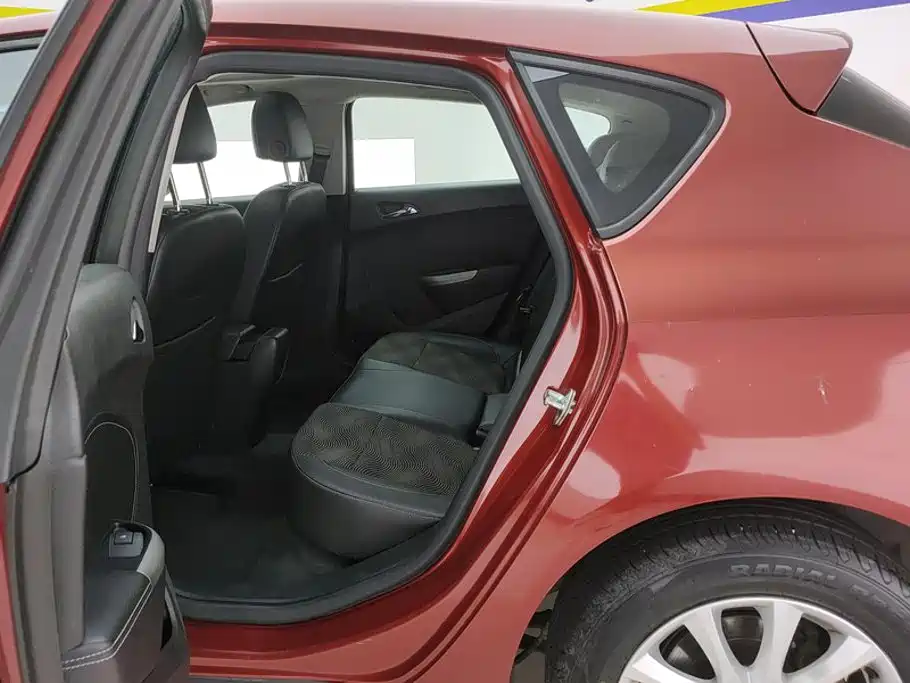 Фото 11 - Buick Excelle