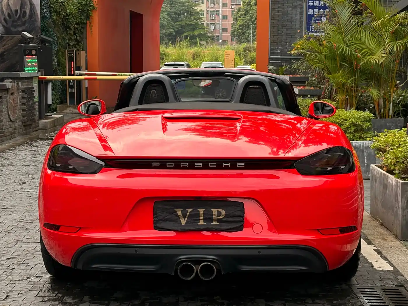 Porsche 718 2018 Boxster 2.0T фото 9