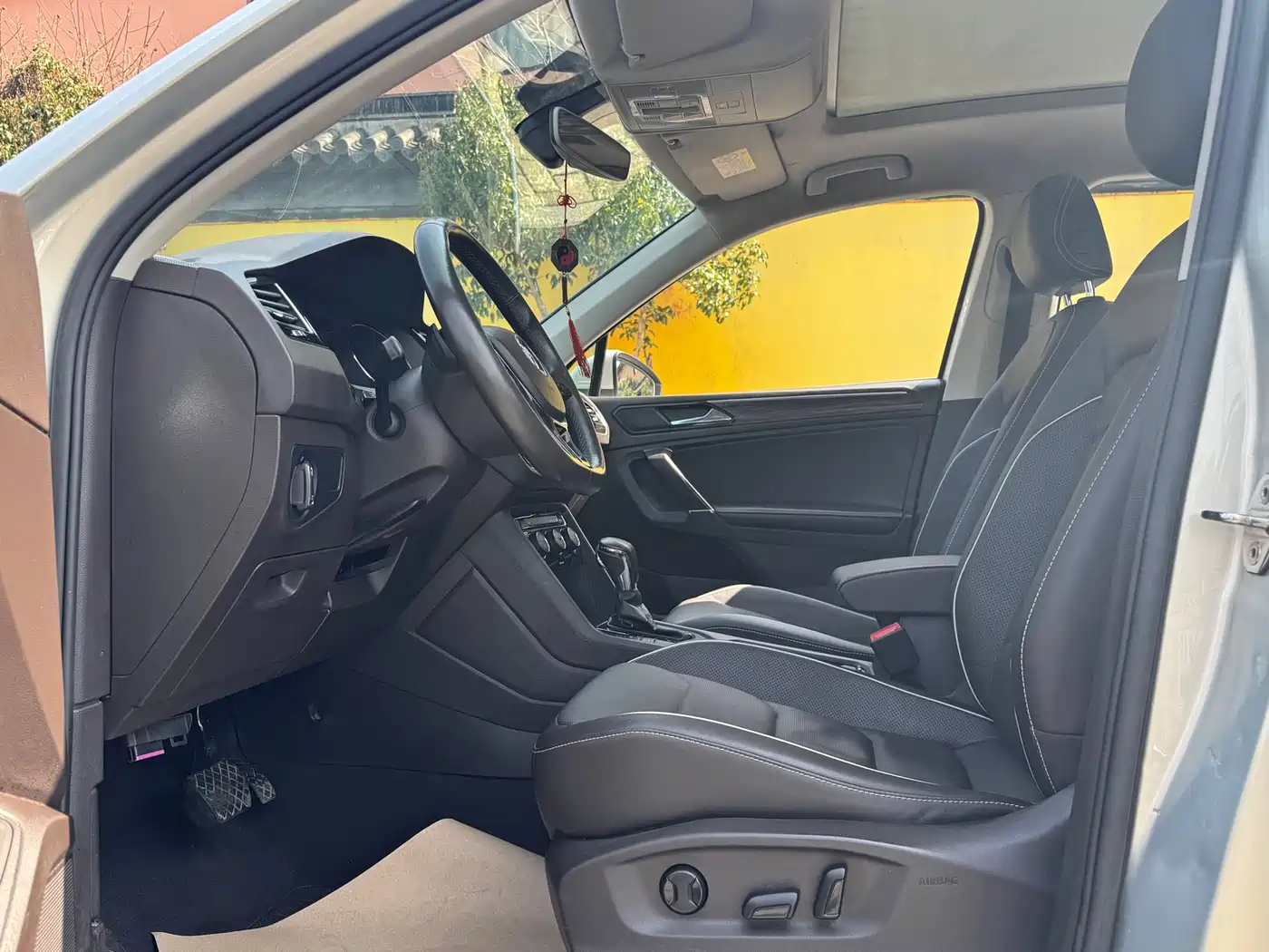 Volkswagen Tiguan L 2017 330TSI Automatic 2WD Luxury Edition фото 6