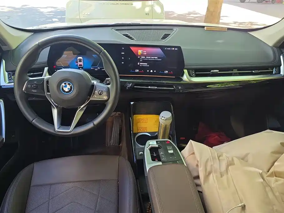 BMW iX1 2023 eDrive25L X Design Package фото 12