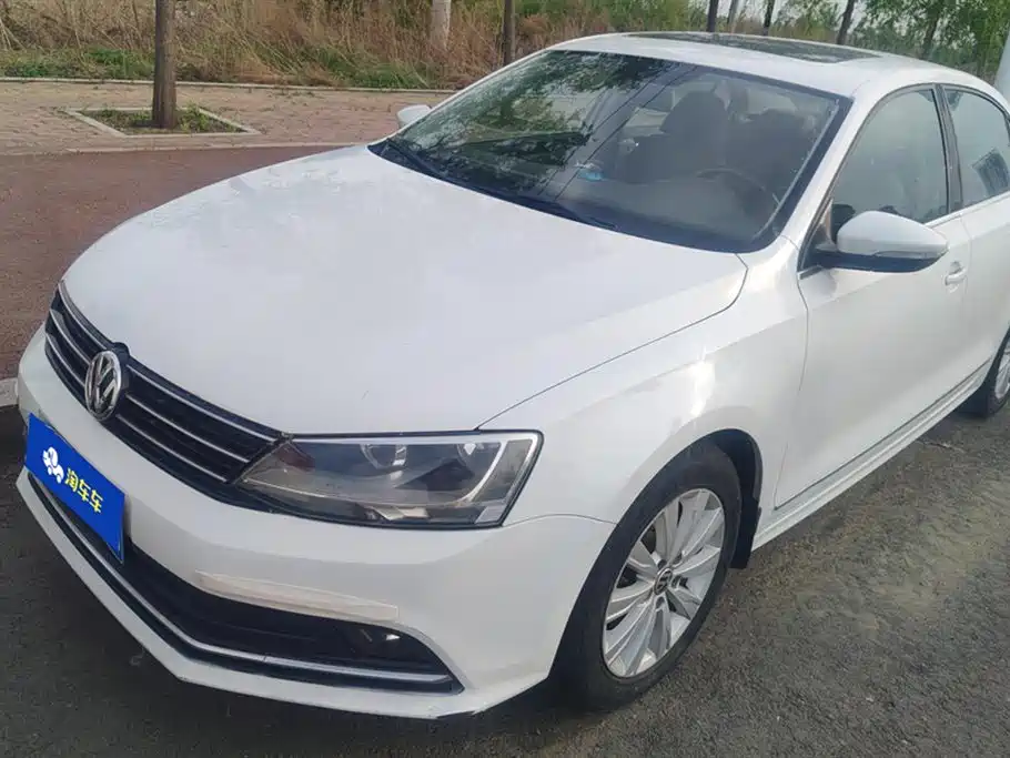 Volkswagen Sagitar 2015 1.6L Automatic Comfort