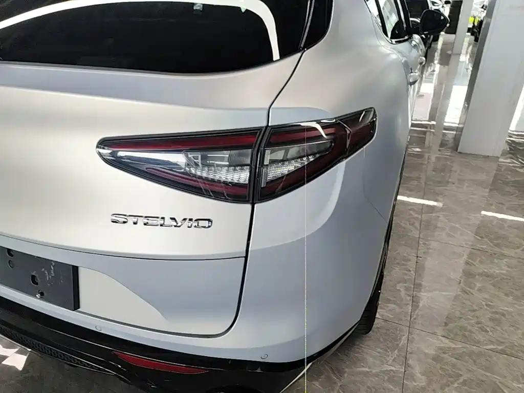 Alfa Romeo Stelvio 2023 2023 2.0T 280HP Competizione Racing Edition
