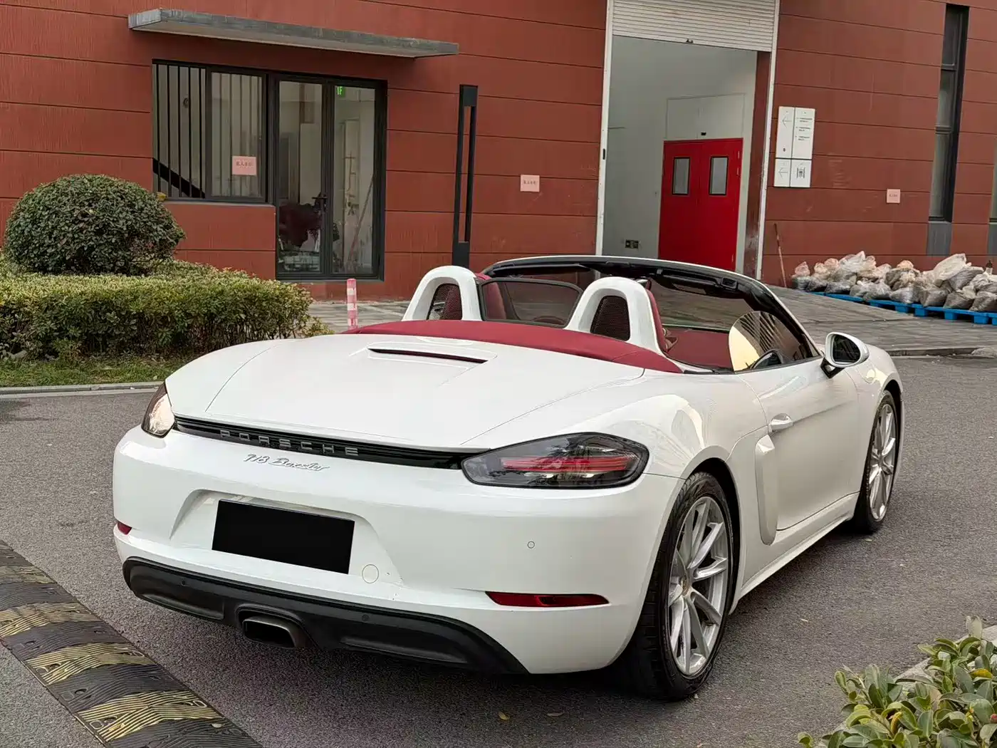 Porsche 718 2016 Boxster 2.0T фото 17