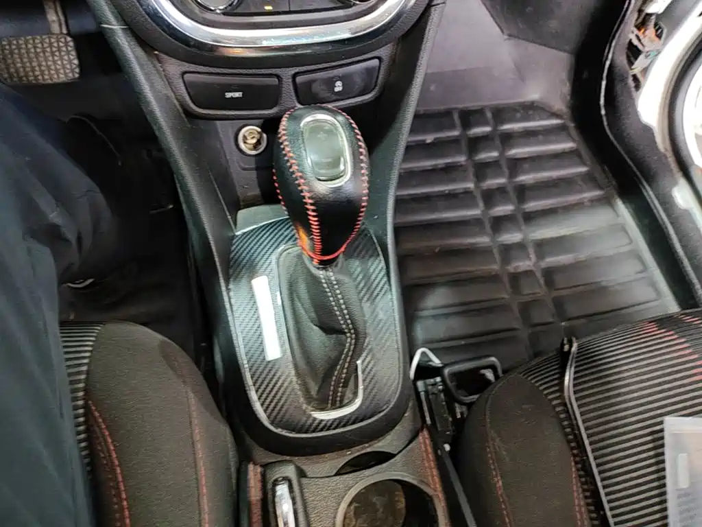 Фото 10 - Buick Encore