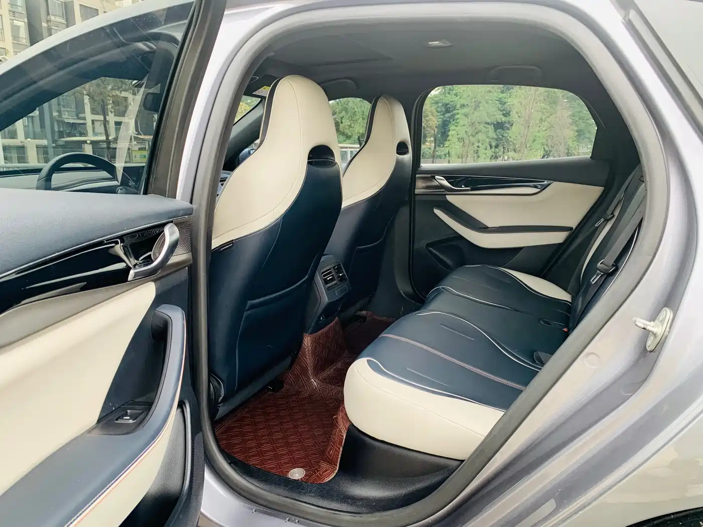 BYD Qin PLUS 2021 DM-i 55KM Flagship фото 8